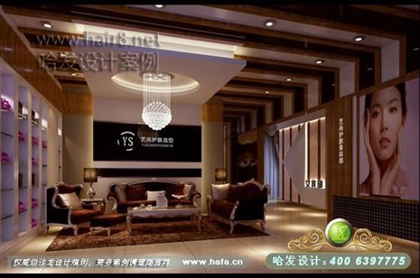 云南省昆明市本案的设计风格大面积采用木饰面，体现空间的舒适感美容院装修案例